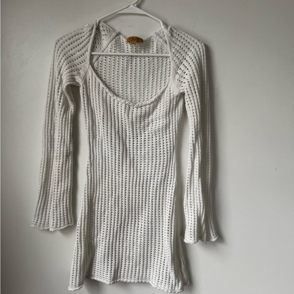 Size M White Knit Long Sleeve Dress/Cover Up